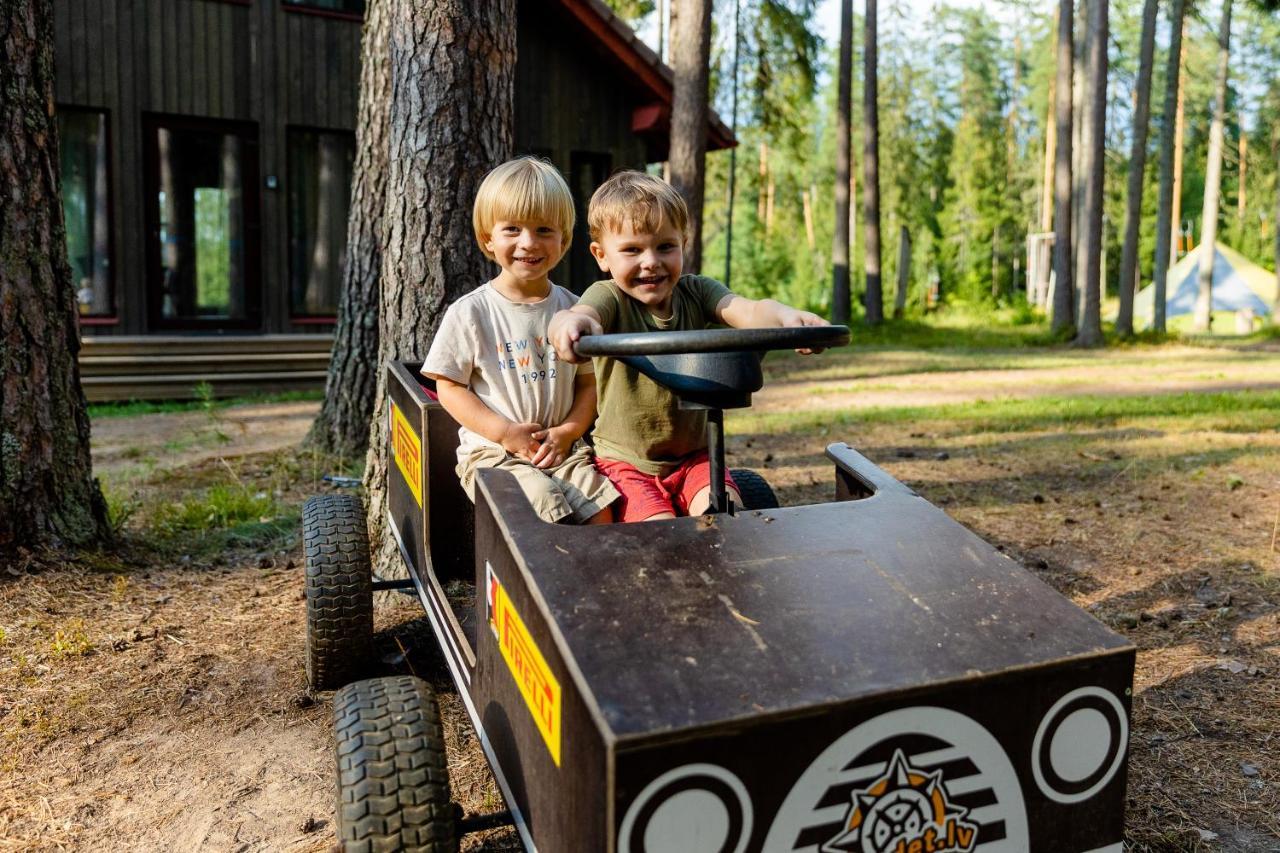 Kempings Ozolkalns Cēsis Exteriör bild